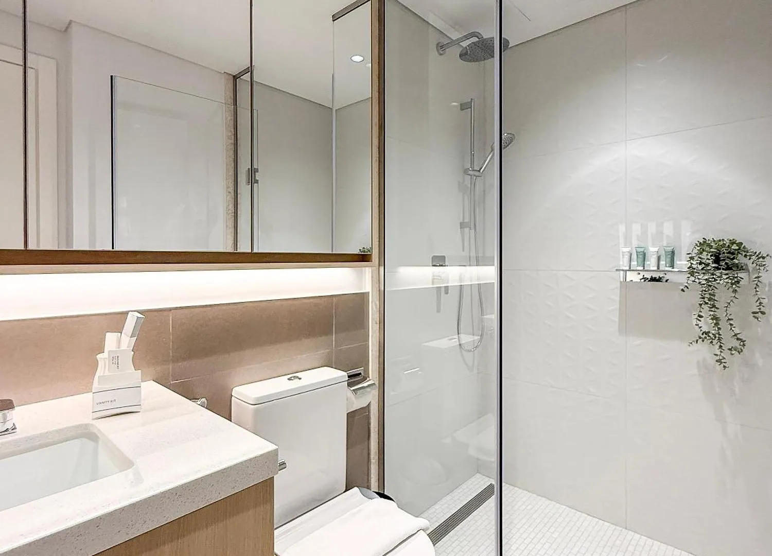 Modern Chic Studio Apartment, Belgravia Heights 2, Jvc Dubai Apartment