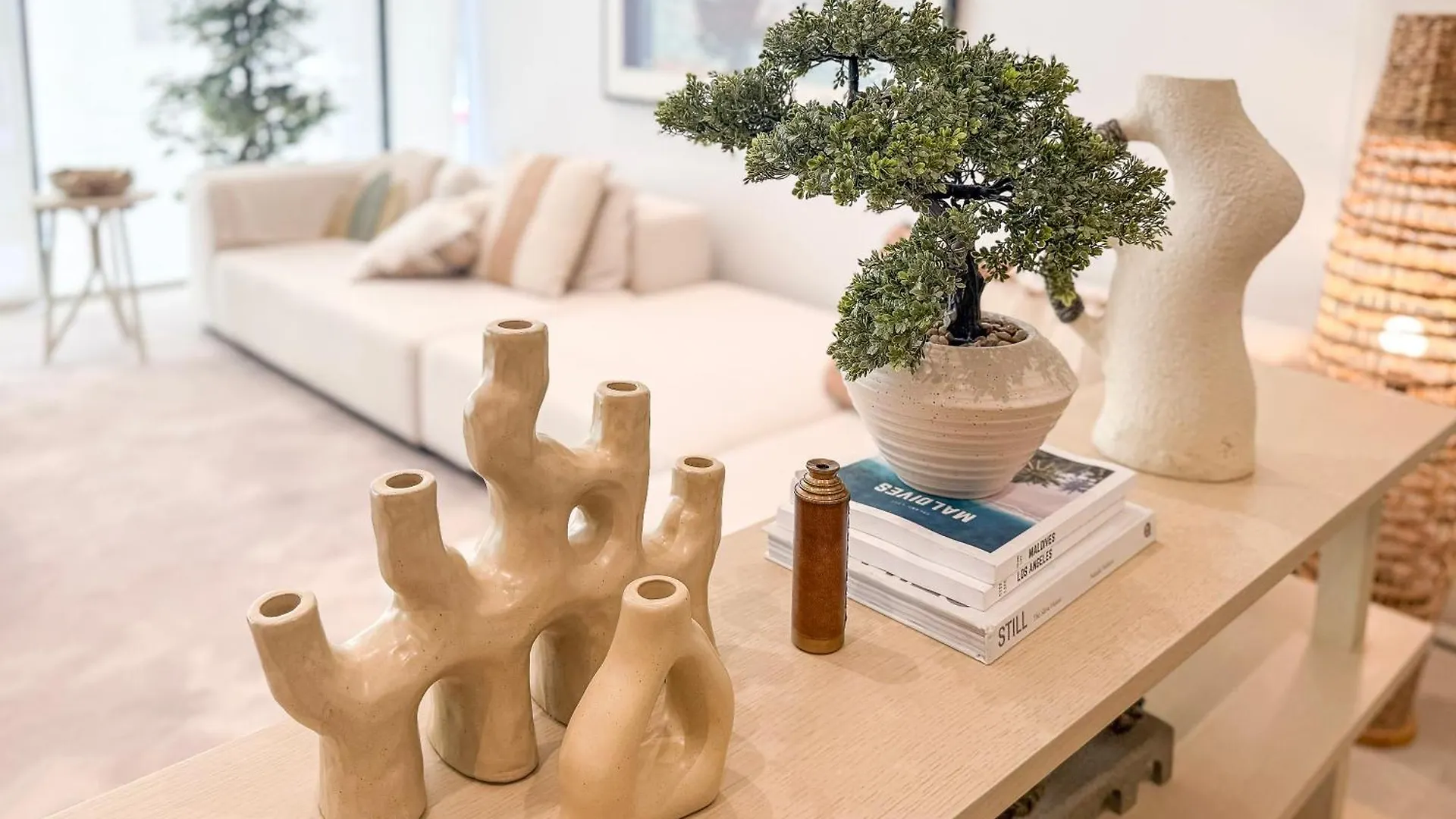 Modern Chic Studio Apartment, Belgravia Heights 2, Jvc Dubai Lägenhet