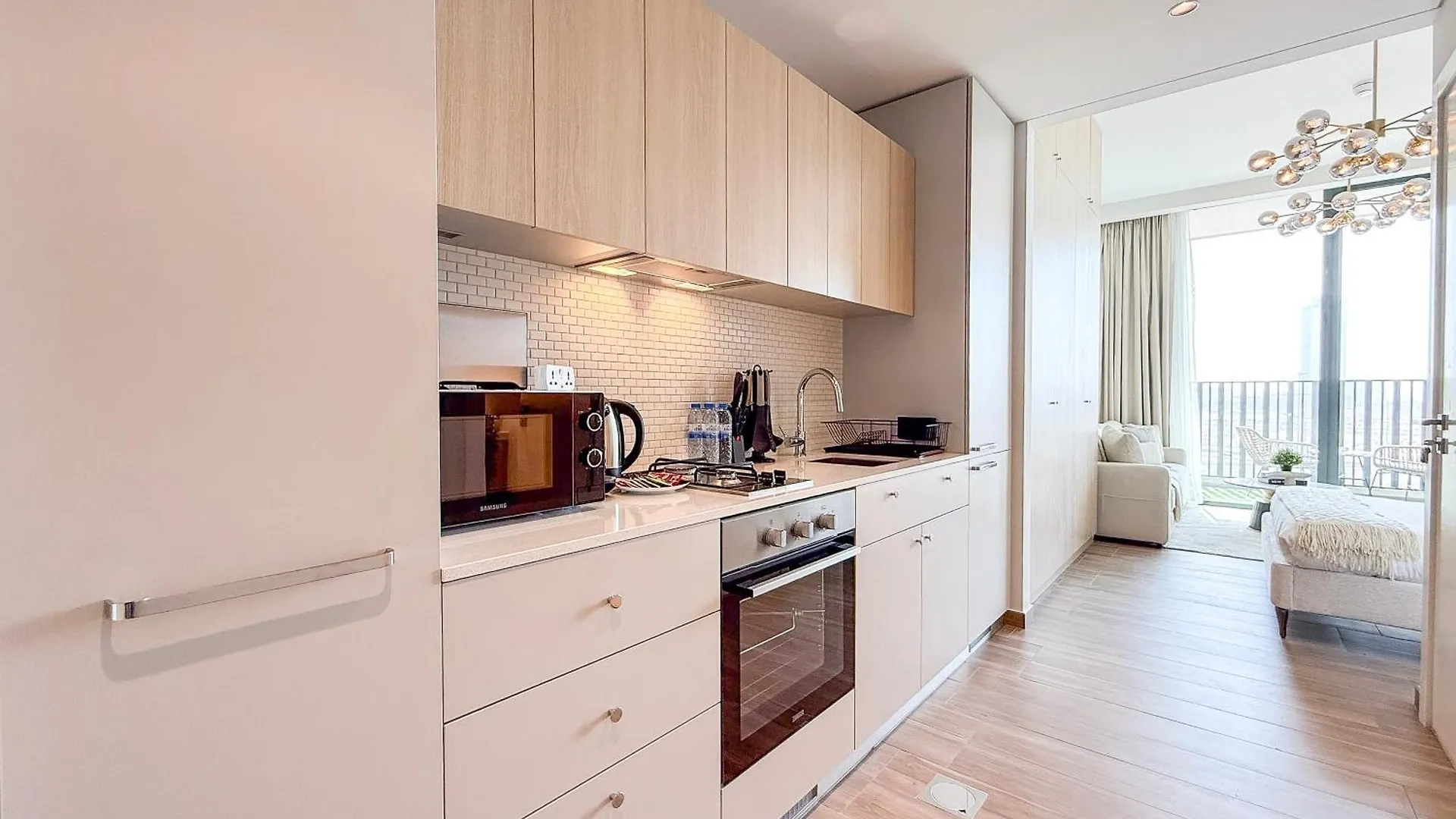 Modern Chic Studio Apartment, Belgravia Heights 2, Jvc Dubai 0*,