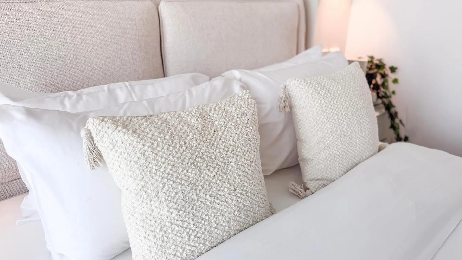 Modern Chic Studio Apartment, Belgravia Heights 2, Jvc Dubai